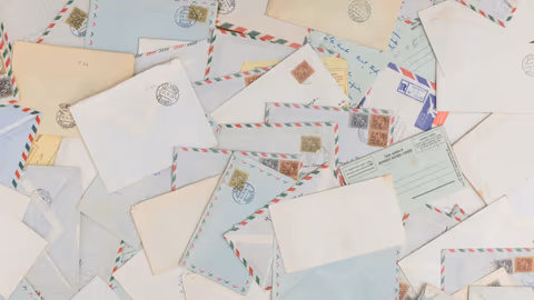 Dossier comportant des interlocuteurs bancaires dans plusieurs pays